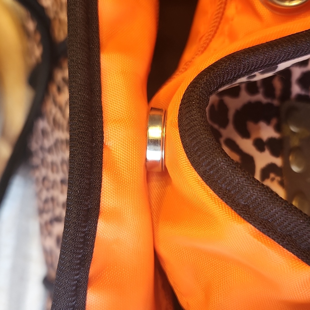 Leopard Print Neoprene Tote with Pouch - Picture 8 of 11